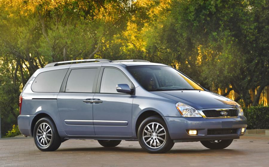  Kia Sedona 2010 года  (фото 52 из 54)